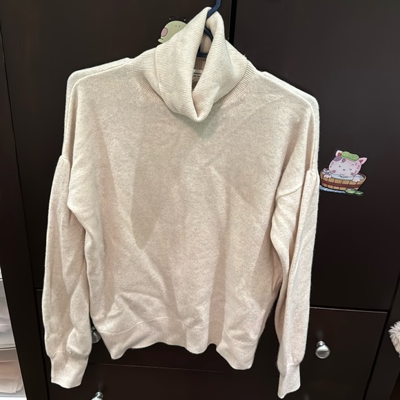 Club Monaco cashmere sweater - Picture 1 of 4